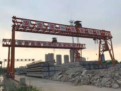 河北沧州龙门吊出租公司80吨轨道式龙门吊十不吊