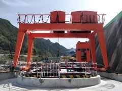 <b>浙江湖州竖井龙门吊双制动配置有什么必要性</b>