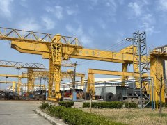 <b>60吨龙门吊是否可以按需进行定制或调整</b>