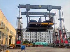 <b>大型构件吊装为何更倾向选择液压龙门吊</b>